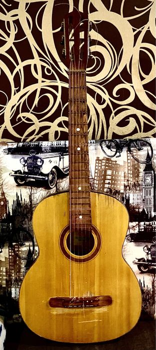 Гитара 6-ти струнна