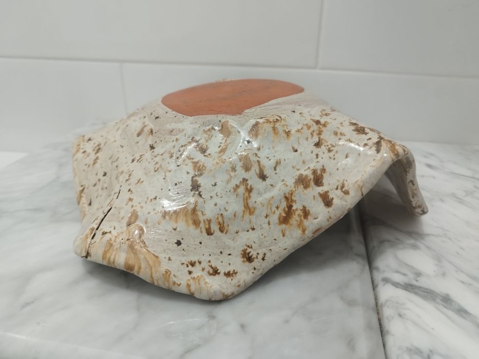 Centro de mesa em barro pintado - modernista