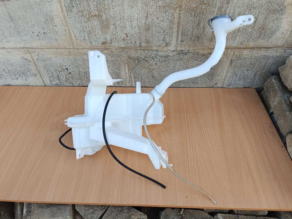 Бачок омывателя омивача Nissan Leaf II ZE1 Ниссан Лиф Нісан Ліф