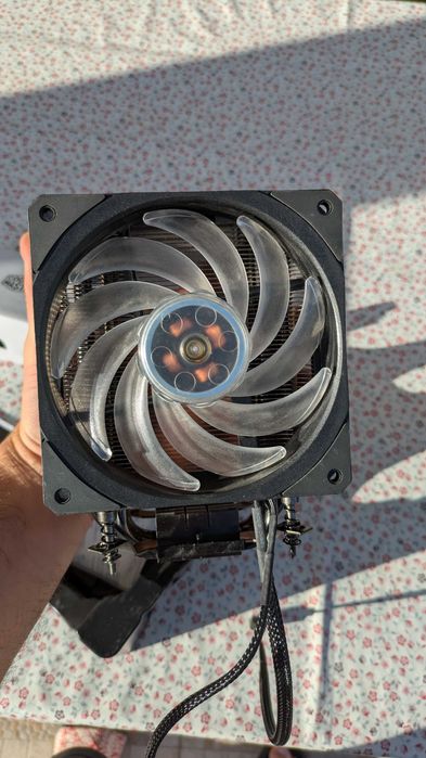 Hyper 212 RGB Black Edition64751414446081121