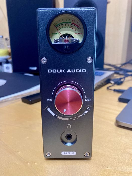Douk Audio T4 Plus Preamp Phono + Válvulas Premium