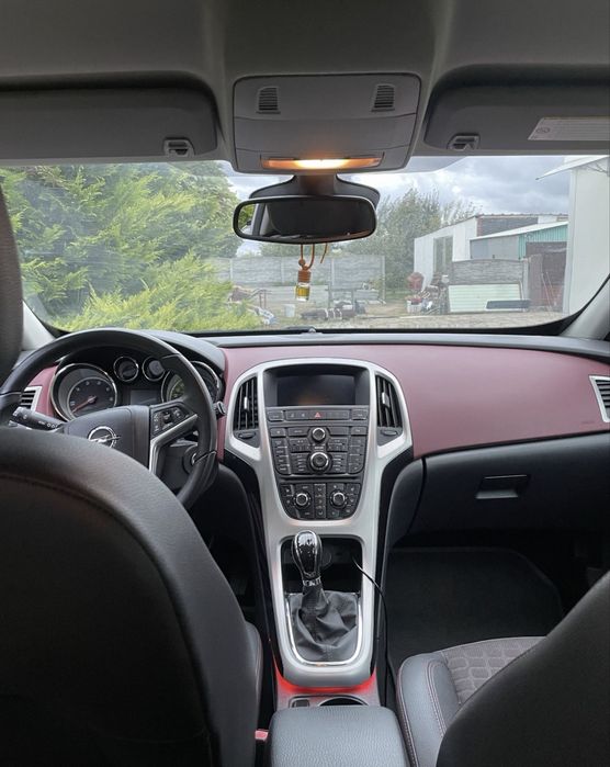 Opel Astra J GTC, 2.0 CDTI. Bardzo dobry stan, niski przebieg.
