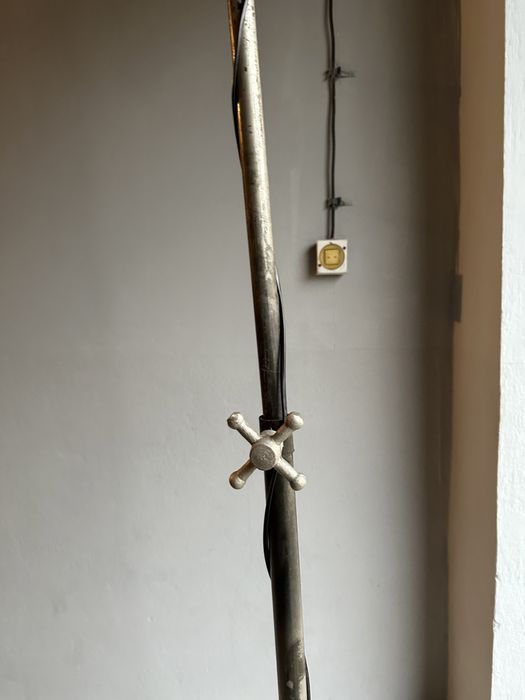 Lampa podlogowa na kolkach loft