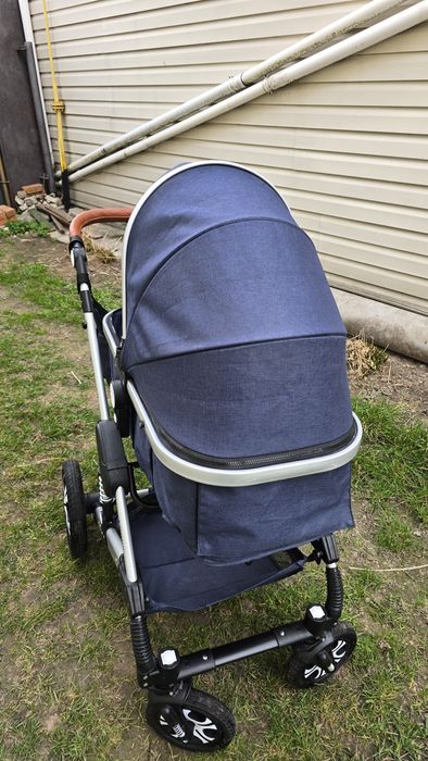 Коляска 3в1  срочно