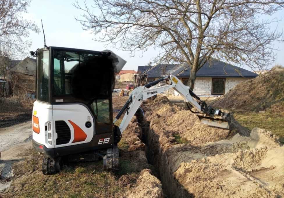 Usługi minikoparką, wywrotka,Roboty ziemne,wykopy koparka