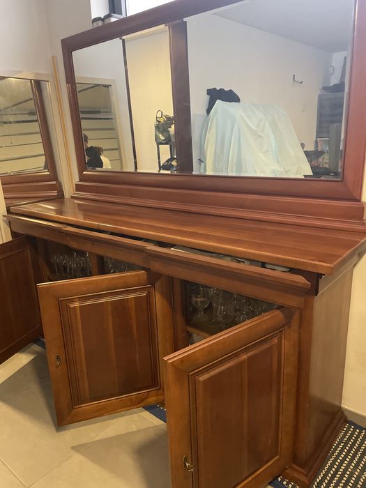 Movel de sala para guardar louca com espelho