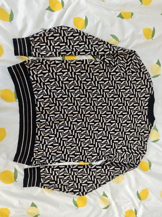Sweter zapinany na guziki Mohito