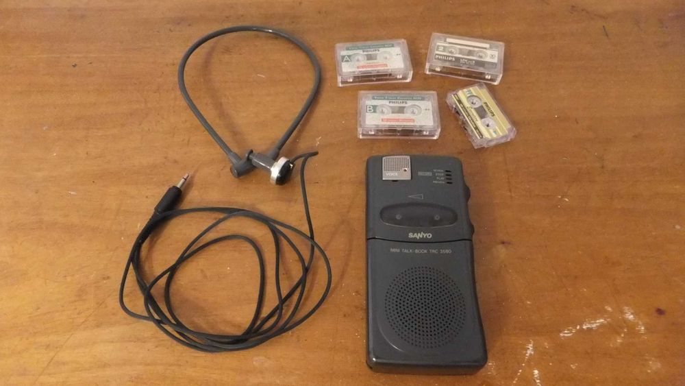 Sanyo TRC-7030 • Leitor Mini Cassette