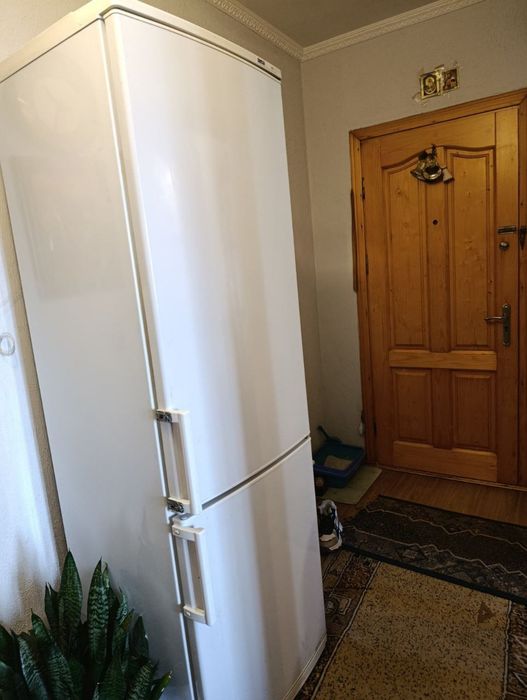 Холодильний Atlant б/у не працюючий