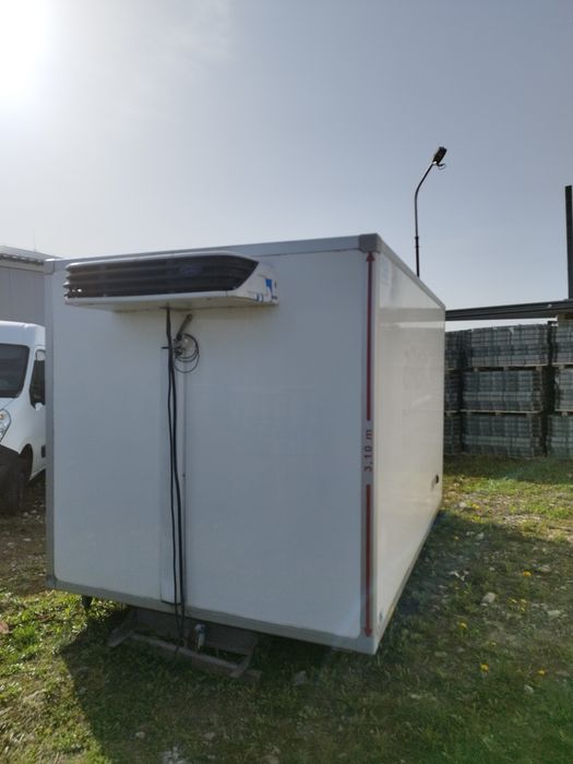 Chłodnia izoterma kontener stacjonarka 230v