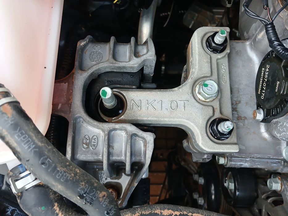 Apoio do motor KIA Ceed (CD)