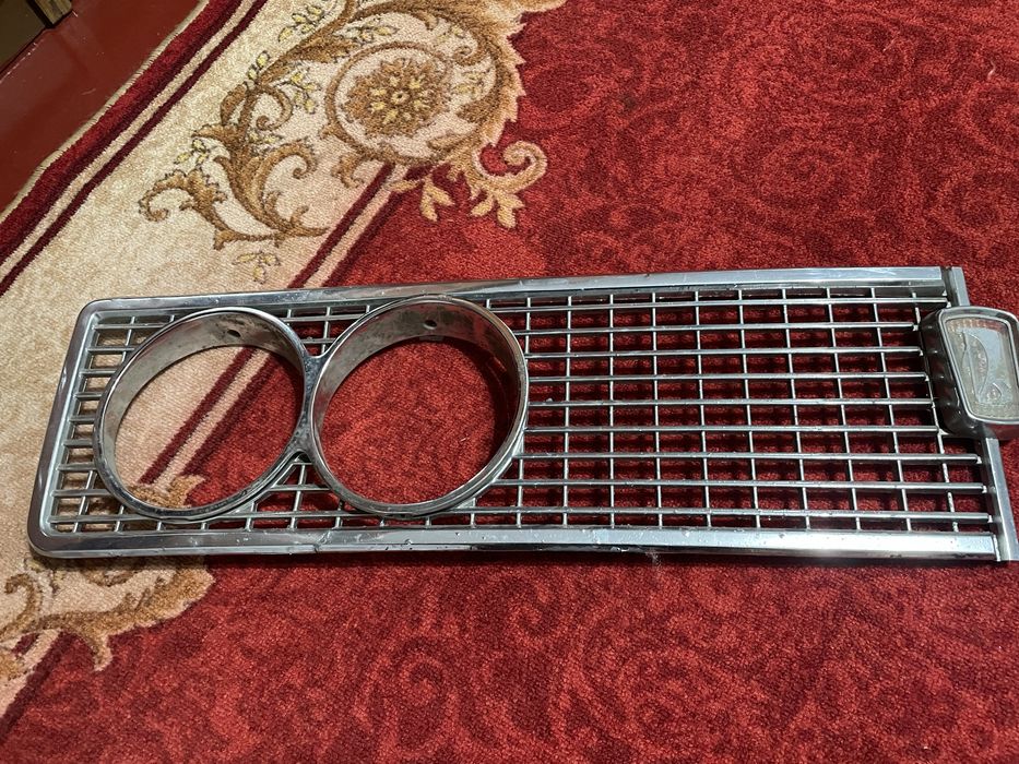 Продам решітку ваз 2103