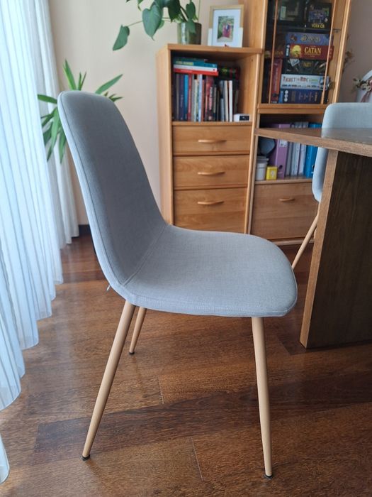 Conjunto mesa de sala de jantar e 6 cadeiras