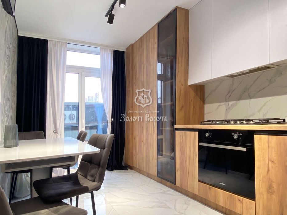 Квартира, 2к. Дизайнерський ремонт. ЖК Aura Center. Нова Виноградна, 2, Крюківщина