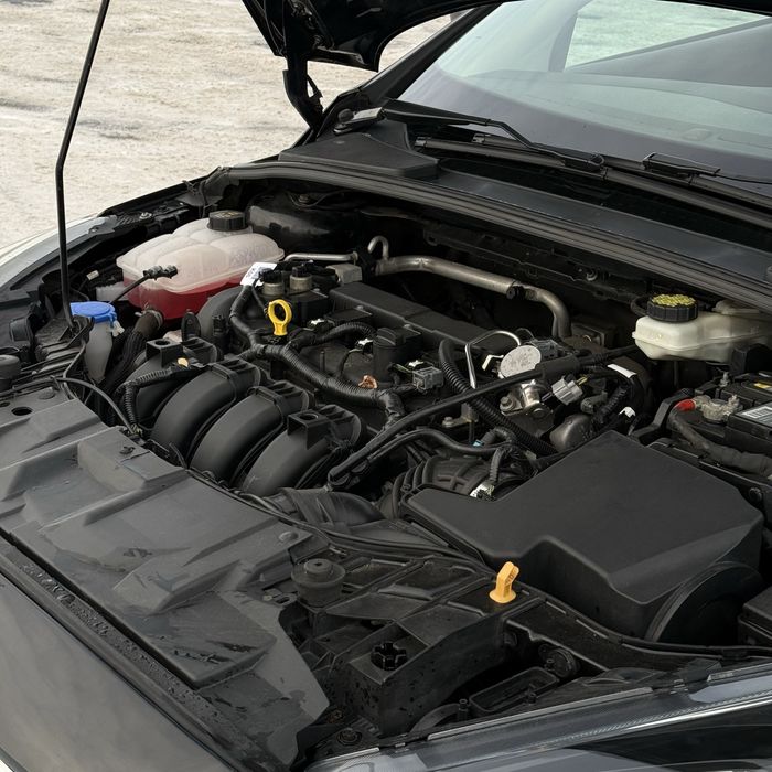 Ford Focus 2016 року, 2.0 бензин, автомат, чорний колір