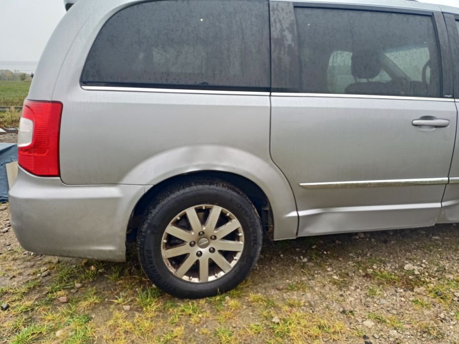 Chrysler Town Country 3.6 LPG uszkodzony