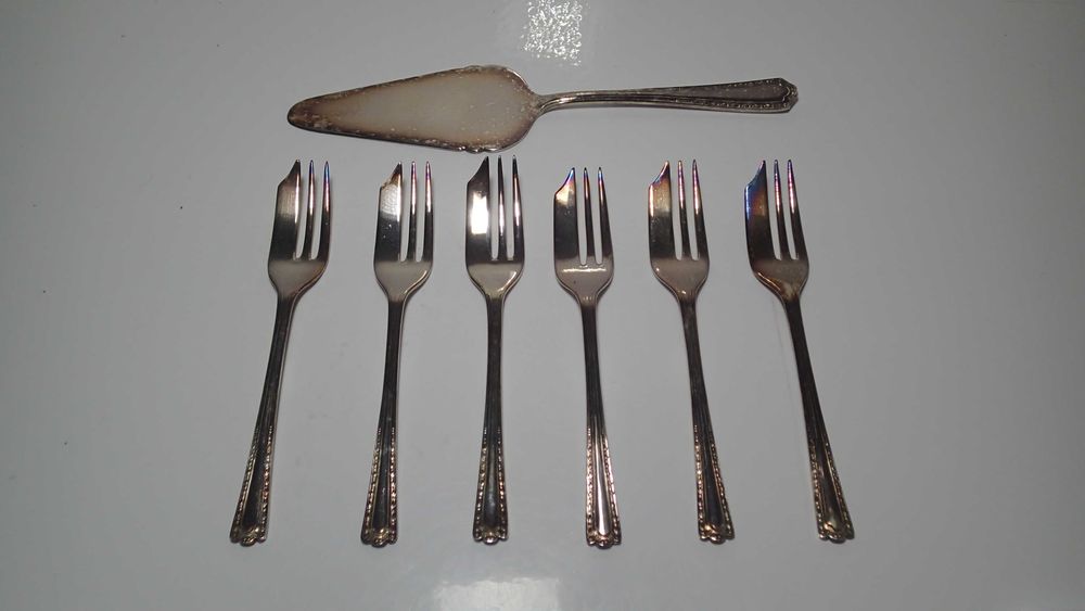 Conjunto de talheres sobremesa " De Monforte Sheffield"