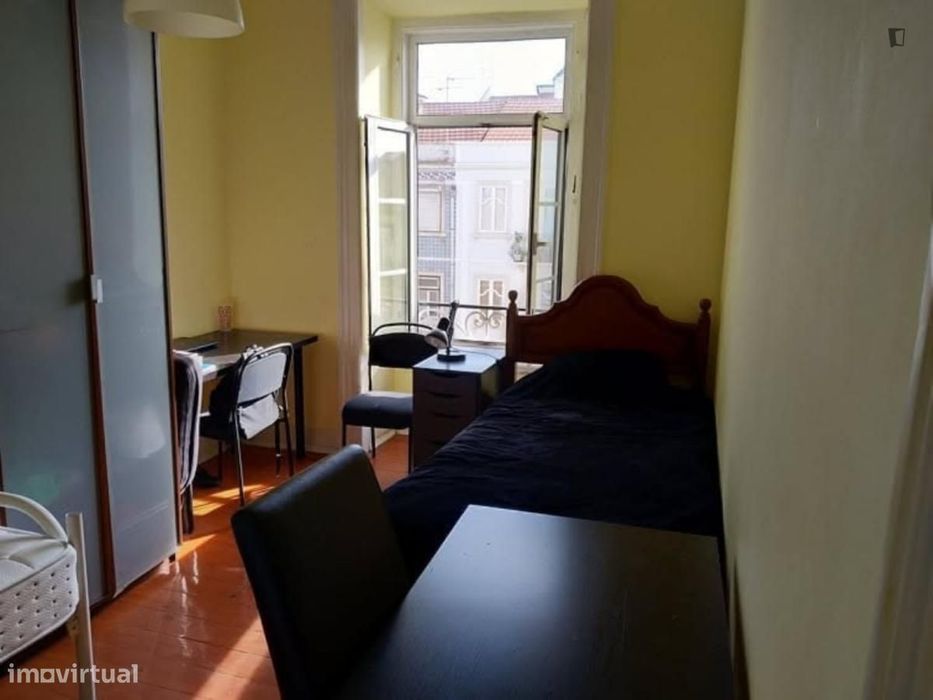 Cama - localizado em Penha de França Lisbon
