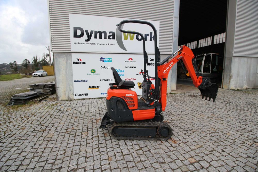 Kubota Minigiratória Rastos Versátil K08-5
