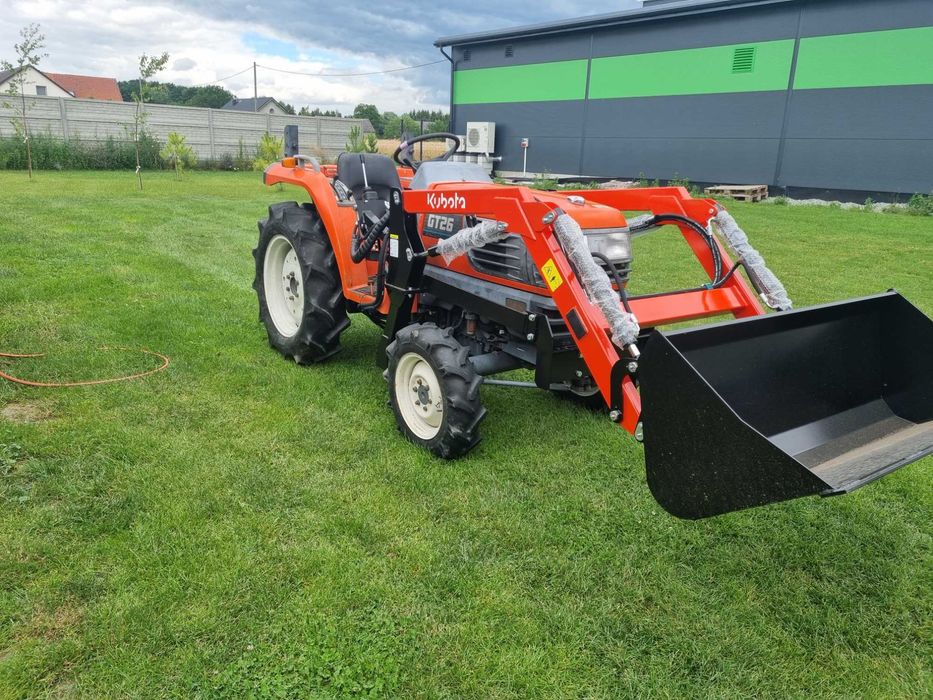 Kubota GT26 traktorek japonski z ładowaczem czołowym