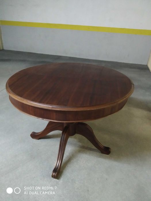 Conjunto mesa extensível e 6 cadeiras