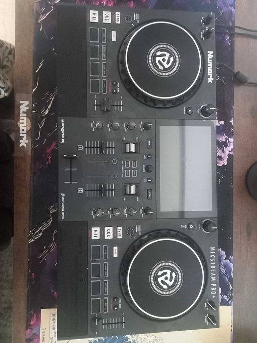 Mesa de Mistura de Dj como nova!