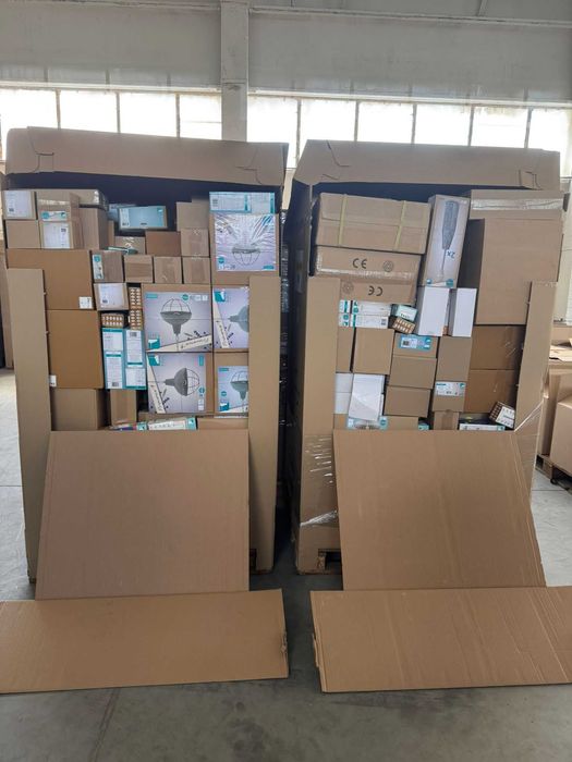 Paleta NIE LED Mix KLASA A WSZYSTKO NOWE Oświetlenie EGLO 200cm wysoka