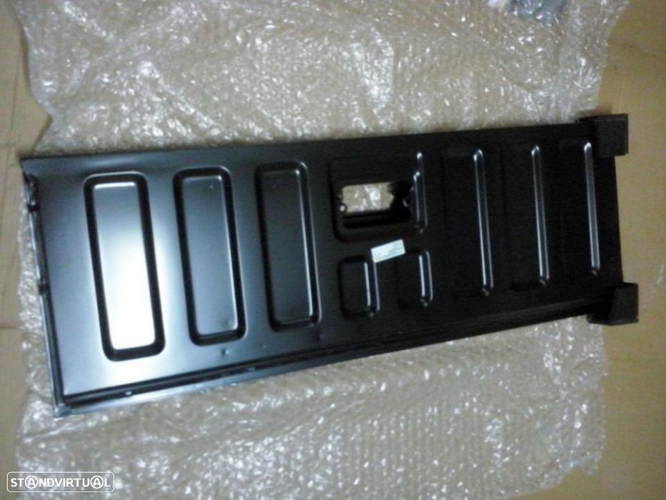 Tampa da mala Nissan Pickup D22 NOVA