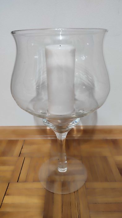 Wazon w kształcie kielicha do wina, wysoki 40 cm. Wazon kielich.