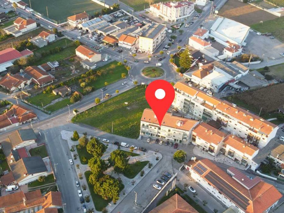 arrenda-se T4+1 duplex - Bustos