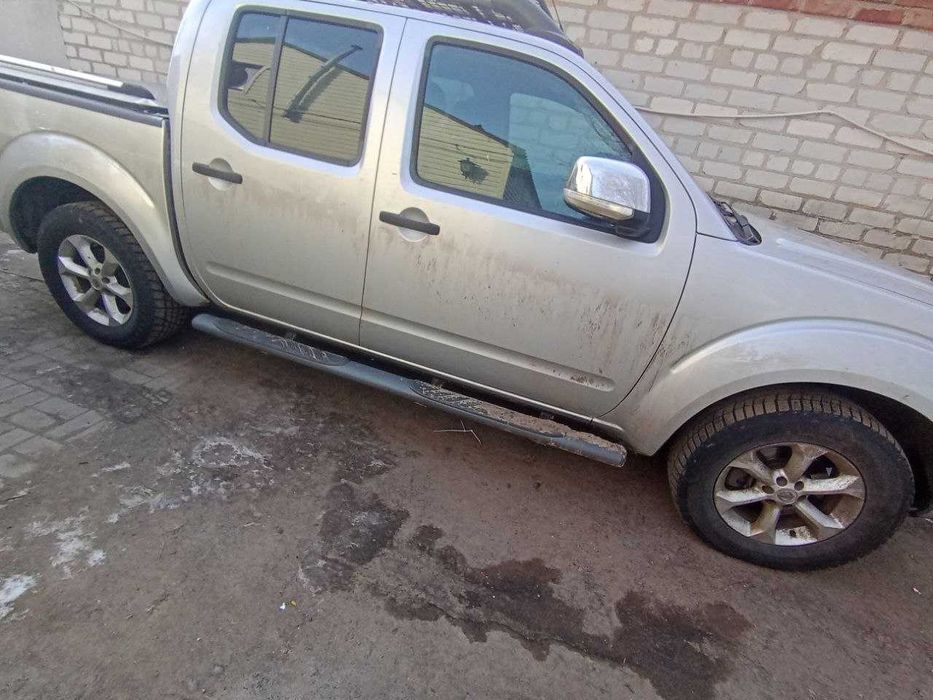 Продам автомобіль Nissan Navara D 40 diesel