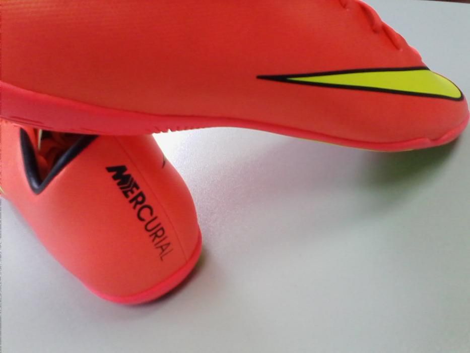 Sapatilhas FUTSAL Nike Mercurial Victory nº 42,5 - novas