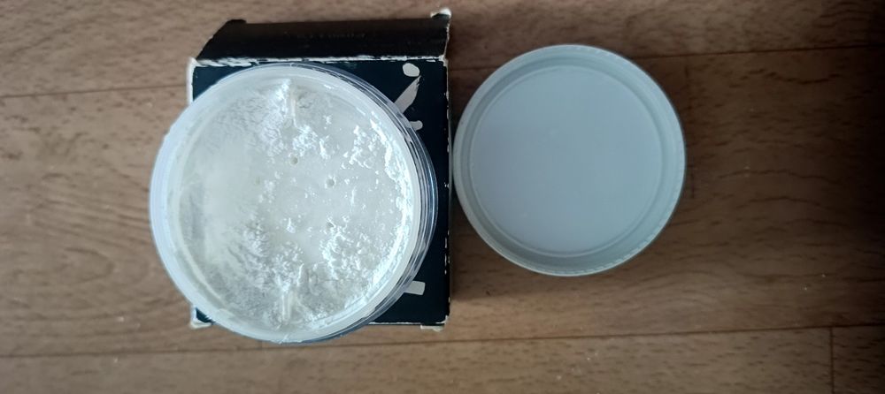 Puder sypki avon