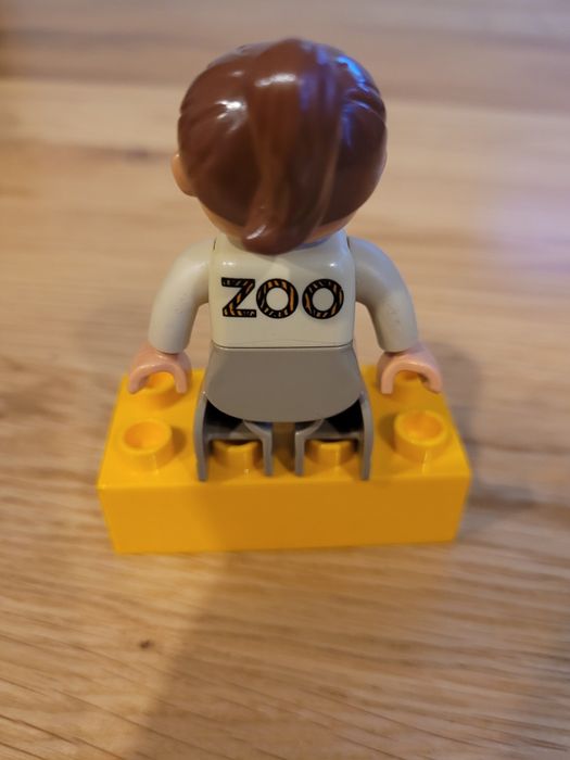 Pracownica zoo lego duplo