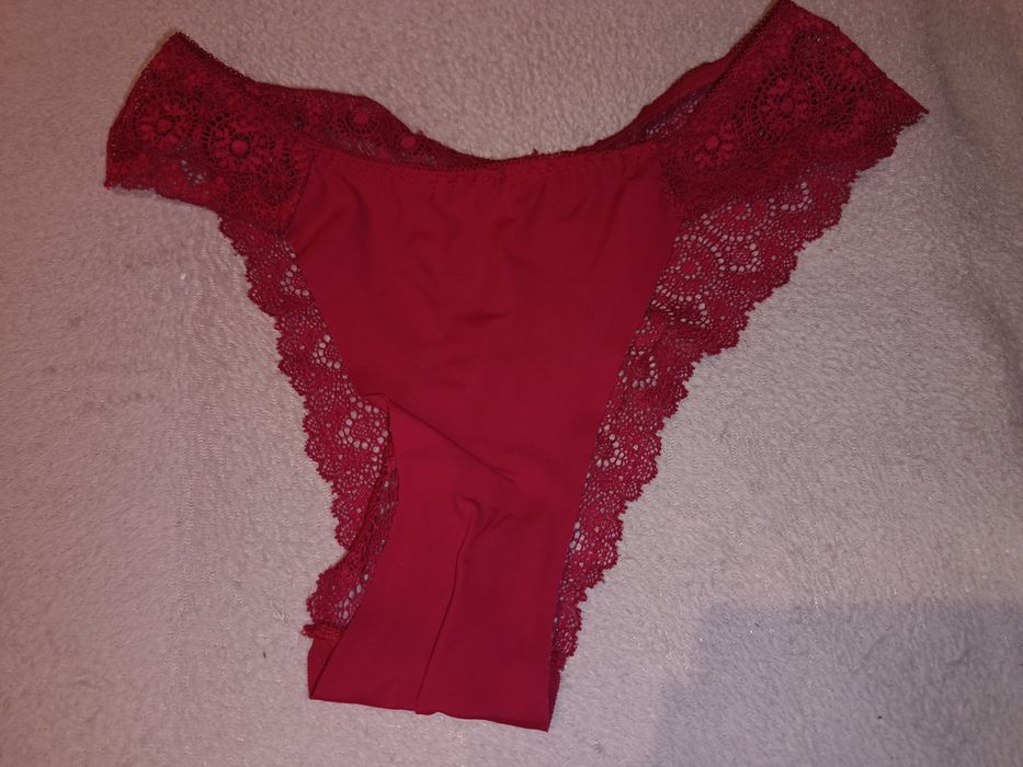 Cztery pary majtek damskich