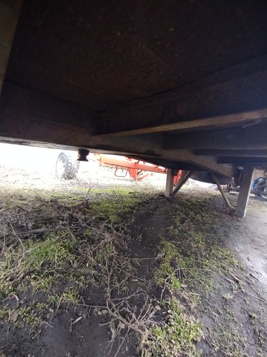 Напівпричіп бортовий ОДАЗ 93571