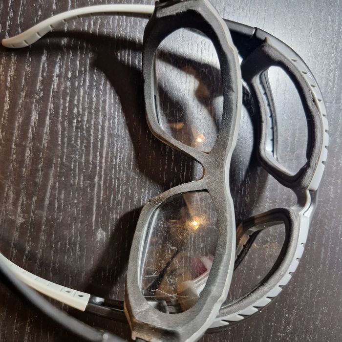 Diversas oculos de protecção novos sem uso
Marcas Françes 
Pvp 8-19 eu