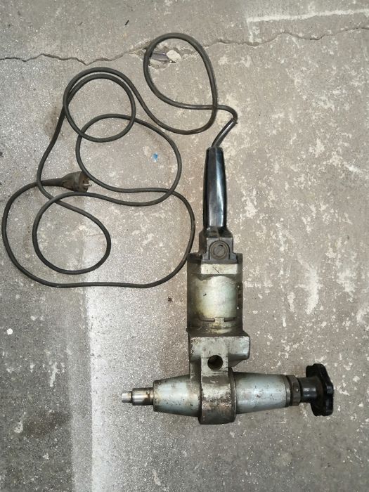Frezarka gniazd zaworowych FGZ-1