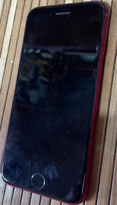 iPhone 8 64Gb + чохли