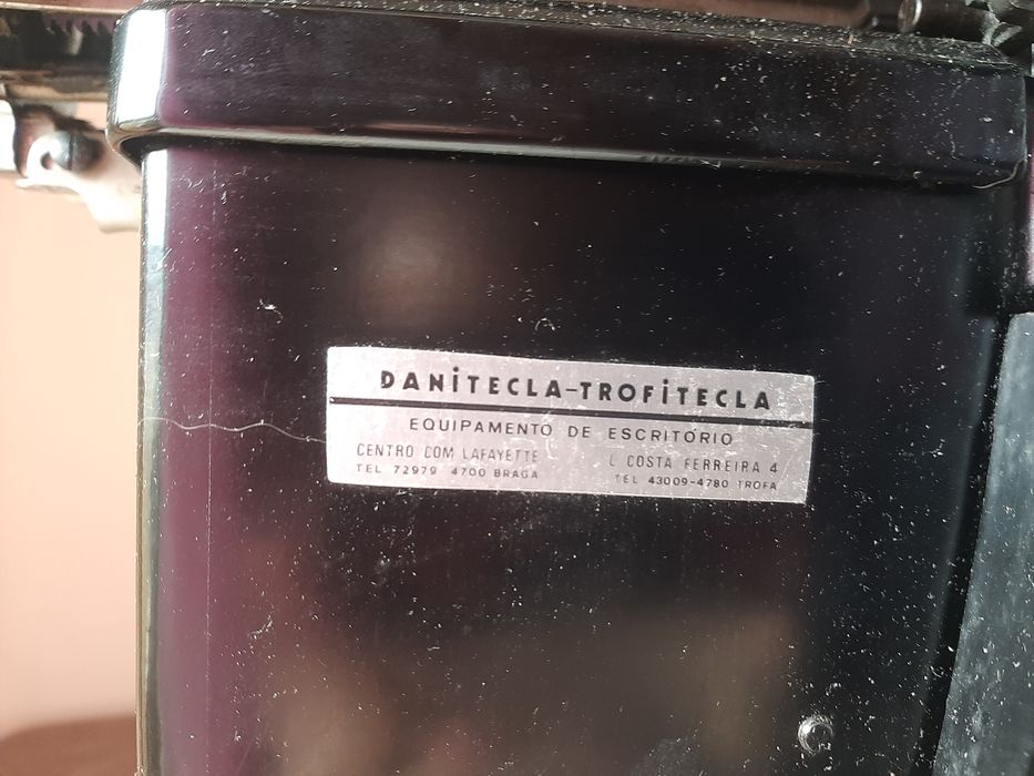 Maquina de escrever antiguidade