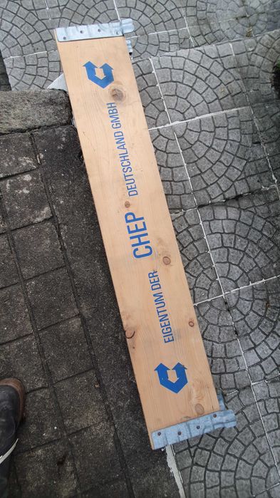 Estrutura madeira pinho dobrável e possibilidade de empilhar