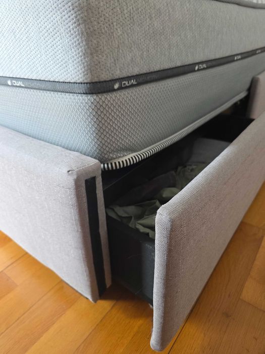 Cama de casal com colchão