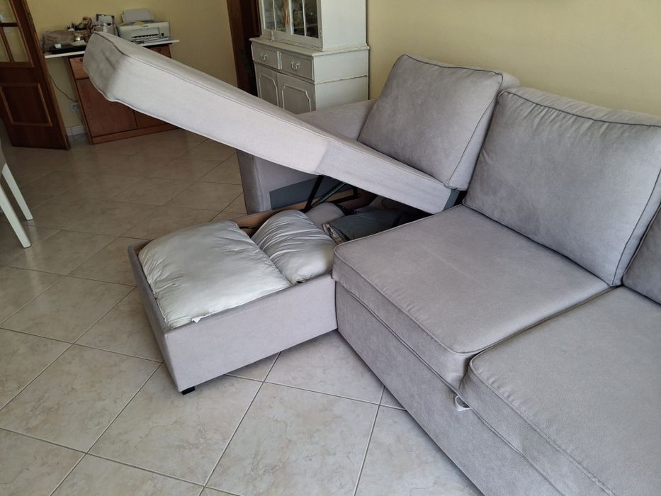 Devido a mudança vendo sofà-cama com as dimensòes 250 x 95 x 153 cm., em excelente estado, como novo
