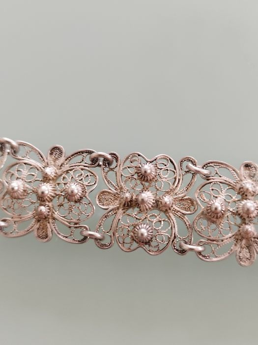 linda pulseira vintage em prata. Estado muito bom