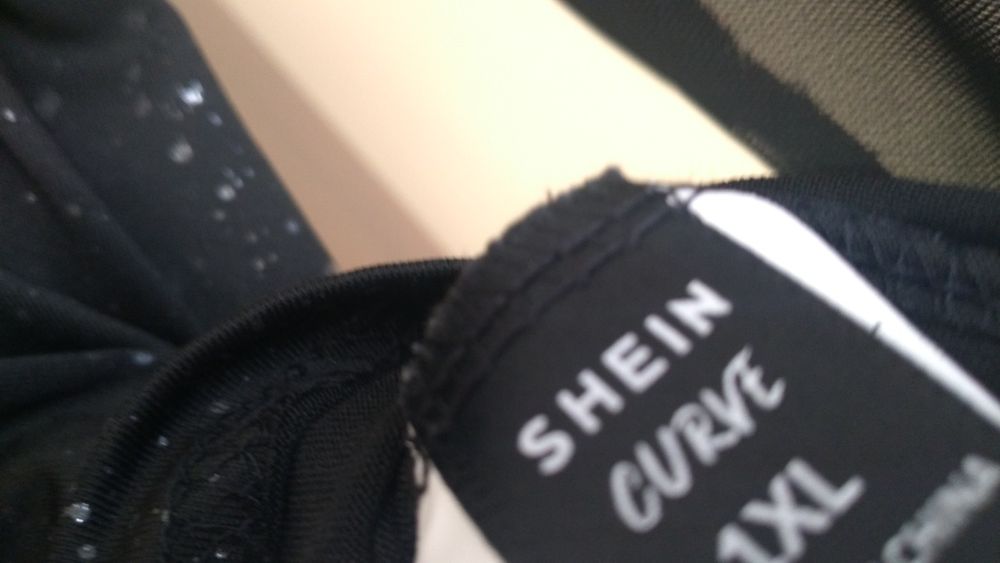 Oryginalna bluzeczka Shein xl z perlami na rekawkachl