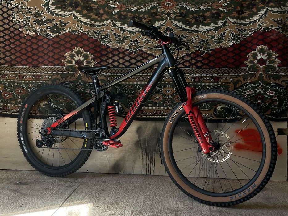 Ghost riot EN universal