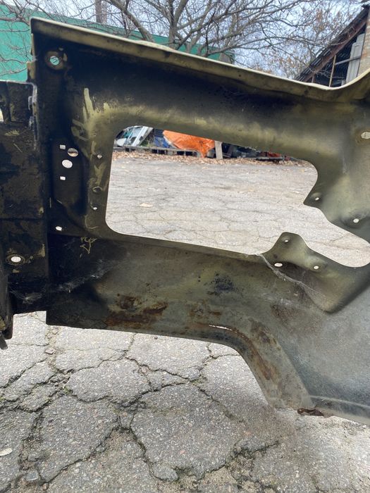 Крыло переднее правое, левое Mercedes Rex 609, 709, 711, 811 Vario