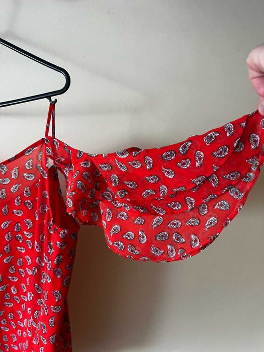 Piękna bluzeczka na lato - na ramiączkach, jak nowa czerwona - M- XL.