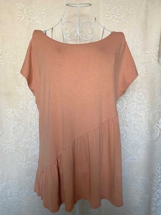 Wiskozowa bluzka z falbanką brudny róż Betis XL/XXL 42/44