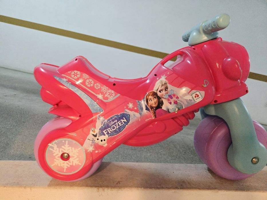 Triciclo da frozen